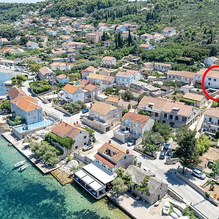 Seaside House Lumbarda, Korcula - 21301 Vakantiehuis Lumbarda