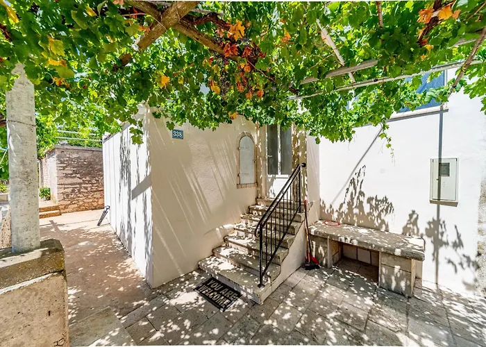 Seaside House Lumbarda, Korcula - 21301 Feriehus